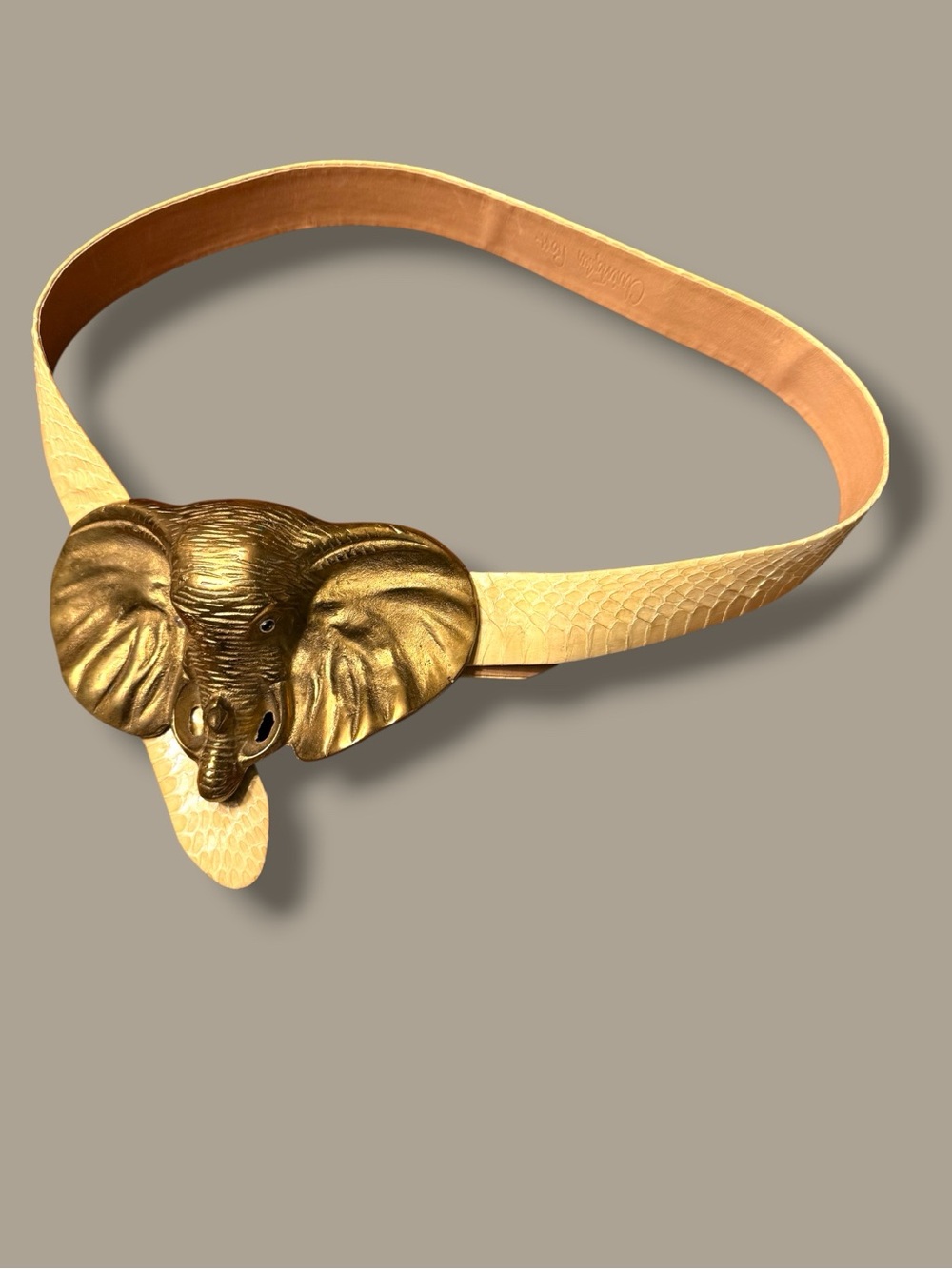 Vintage Elephant Statement Belt – Gold-Tone Sculptural Buckle